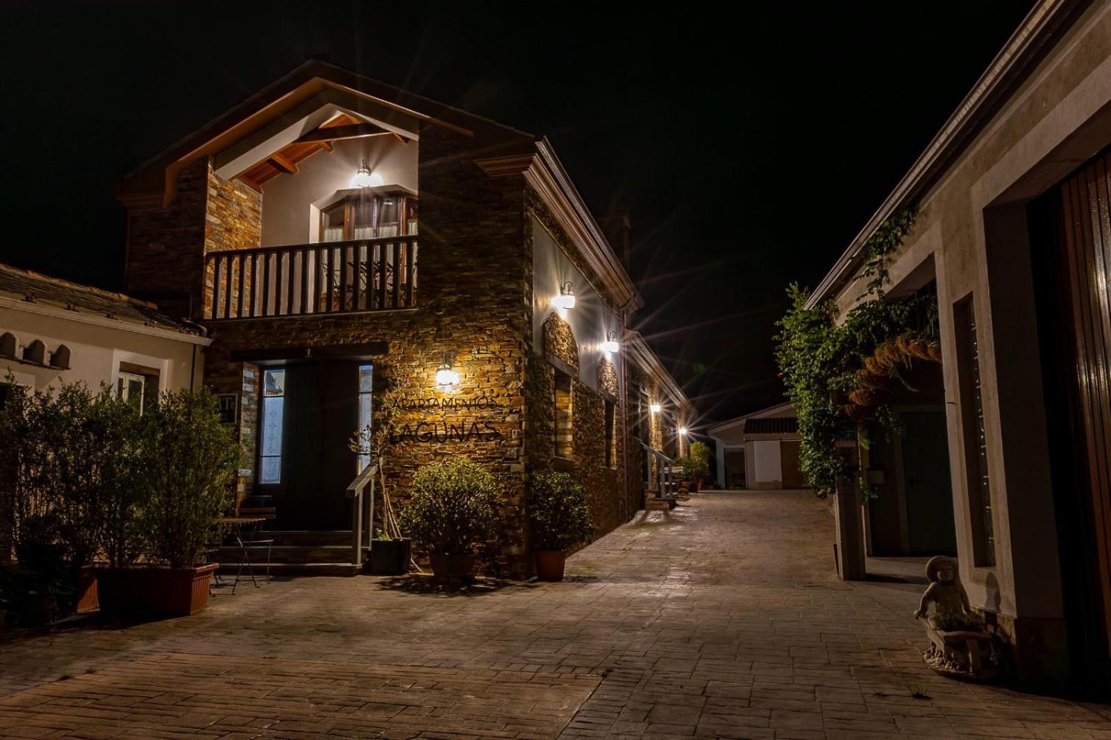 Apartamentos Lagunas Кастрополь Екстер'єр фото